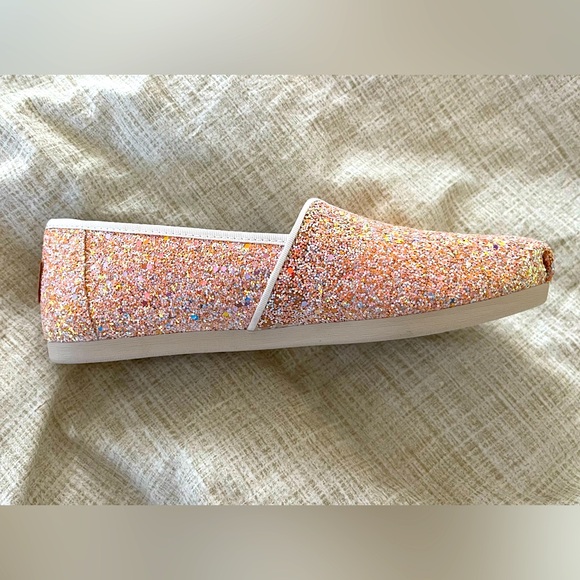 NWT Rose gold glitter Toms Alpargatas size 6.5, pristine! - Picture 5 of 12